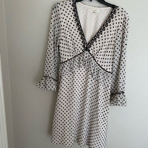 Max Studio Vintage dress. V-neck, Empire Waist Beautiful. Size M